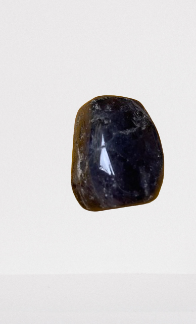 Iolite Tumble